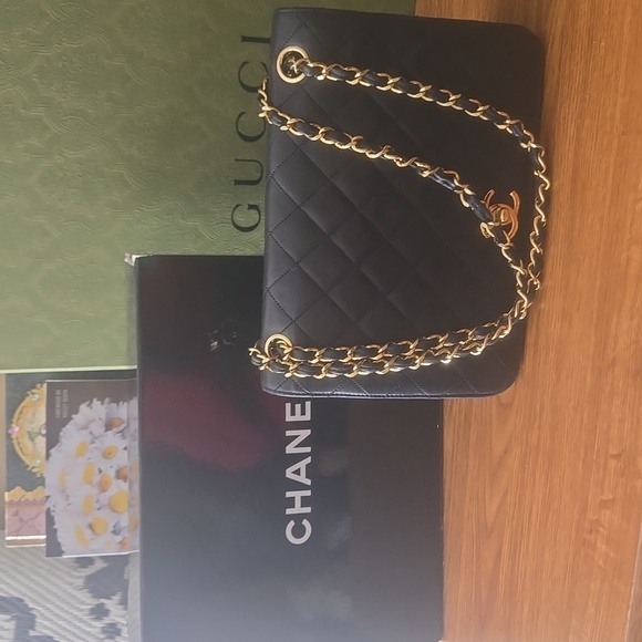 Chanel CC Matalasse Full Flap Shoulder Bag - Picture 3 of 13